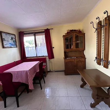 Holiday home 2 Haloszobas Vendeghaz *